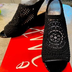 Impo Black Stretch Wedges